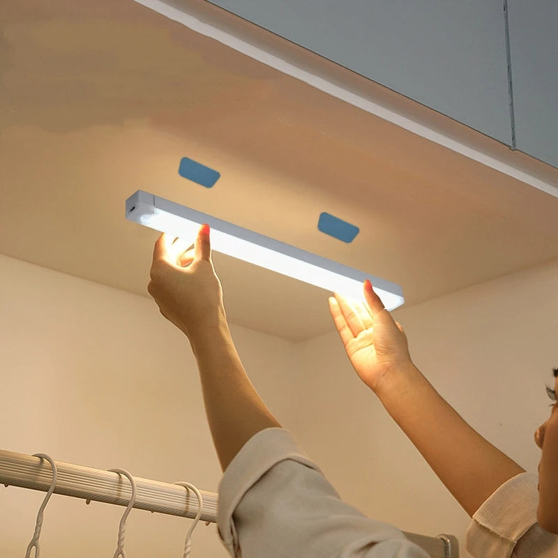 Lampe LED Détecteur de Mouvement Sans Fil Rechargeable USB