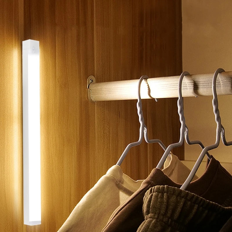 Lampe LED Détecteur de Mouvement Sans Fil Rechargeable USB